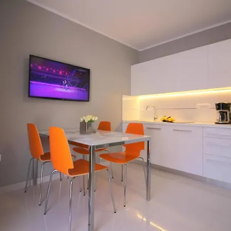 Apartmán Sabina Mit Schoenem Garten, Ruhige Lage Poreč