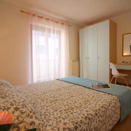 Apartmán Sabina Mit Schoenem Garten, Ruhige Lage *